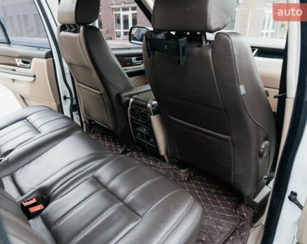 Білий Ленд Ровер Range Rover Sport, об'ємом двигуна 5 л та пробігом 148 тис. км за 15500 $, фото 37 на Automoto.ua
