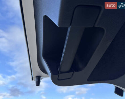 Білий Ленд Ровер Range Rover Sport, об'ємом двигуна 3 л та пробігом 268 тис. км за 17500 $, фото 19 на Automoto.ua