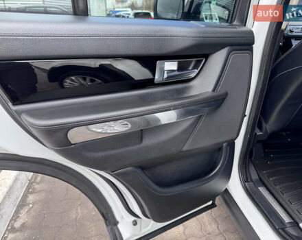 Білий Ленд Ровер Range Rover Sport, об'ємом двигуна 3 л та пробігом 268 тис. км за 16999 $, фото 25 на Automoto.ua