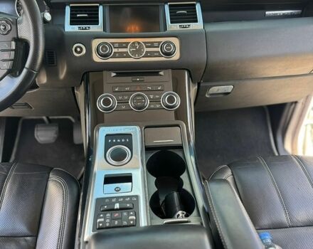 Білий Ленд Ровер Range Rover Sport, об'ємом двигуна 0 л та пробігом 257 тис. км за 15700 $, фото 16 на Automoto.ua
