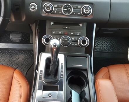 Білий Ленд Ровер Range Rover Sport, об'ємом двигуна 5 л та пробігом 137 тис. км за 23000 $, фото 8 на Automoto.ua