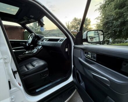Білий Ленд Ровер Range Rover Sport, об'ємом двигуна 2.99 л та пробігом 125 тис. км за 16000 $, фото 28 на Automoto.ua