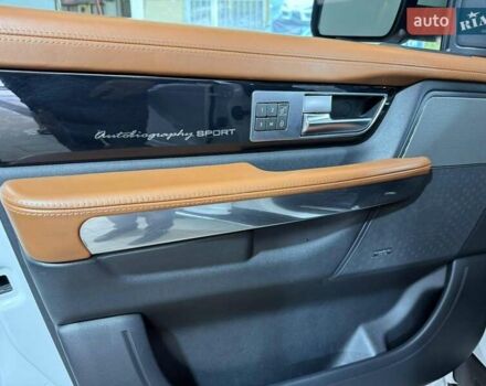 Белый Ленд Ровер Рендж Ровер Спорт, объемом двигателя 2.99 л и пробегом 127 тыс. км за 20000 $, фото 4 на Automoto.ua