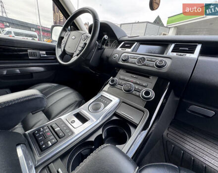 Білий Ленд Ровер Range Rover Sport, об'ємом двигуна 3 л та пробігом 268 тис. км за 16999 $, фото 42 на Automoto.ua