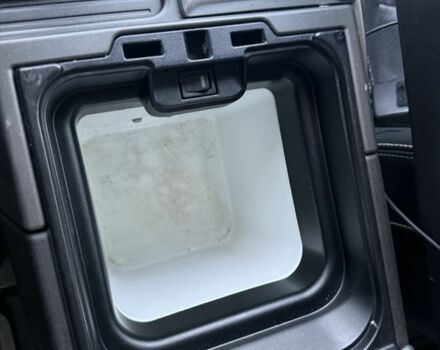 Білий Ленд Ровер Range Rover Sport, об'ємом двигуна 3 л та пробігом 140 тис. км за 6700 $, фото 23 на Automoto.ua