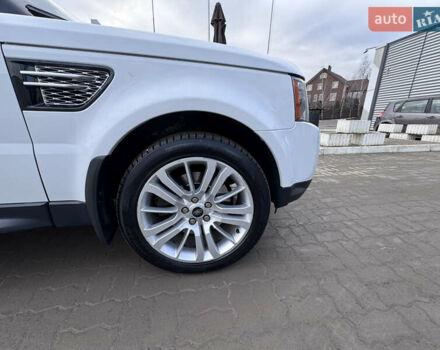 Білий Ленд Ровер Range Rover Sport, об'ємом двигуна 3 л та пробігом 268 тис. км за 16999 $, фото 48 на Automoto.ua