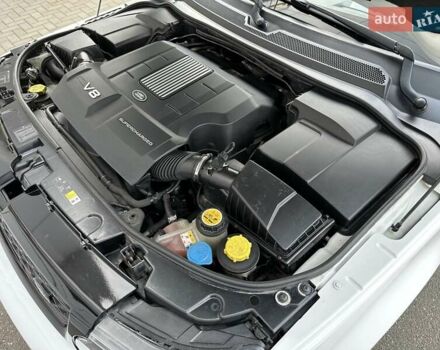 Білий Ленд Ровер Range Rover Sport, об'ємом двигуна 5 л та пробігом 331 тис. км за 12500 $, фото 34 на Automoto.ua