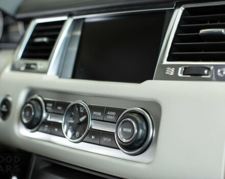 Білий Ленд Ровер Range Rover Sport, об'ємом двигуна 3 л та пробігом 89 тис. км за 41000 $, фото 33 на Automoto.ua