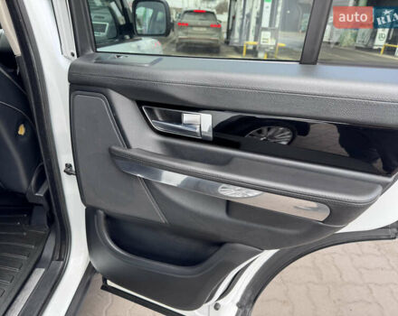 Білий Ленд Ровер Range Rover Sport, об'ємом двигуна 3 л та пробігом 268 тис. км за 16999 $, фото 22 на Automoto.ua