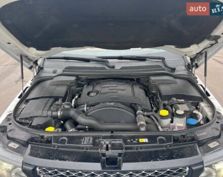 Білий Ленд Ровер Range Rover Sport, об'ємом двигуна 3 л та пробігом 219 тис. км за 18500 $, фото 10 на Automoto.ua
