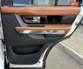 Білий Ленд Ровер Range Rover Sport, об'ємом двигуна 5 л та пробігом 331 тис. км за 12500 $, фото 26 на Automoto.ua