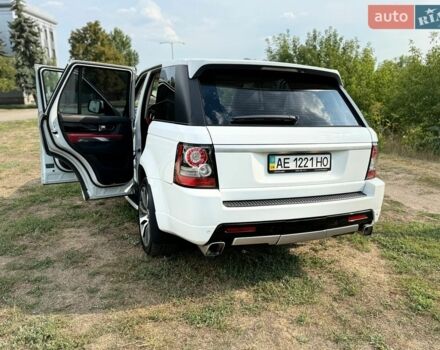 Білий Ленд Ровер Range Rover Sport, об'ємом двигуна 5 л та пробігом 227 тис. км за 12350 $, фото 27 на Automoto.ua