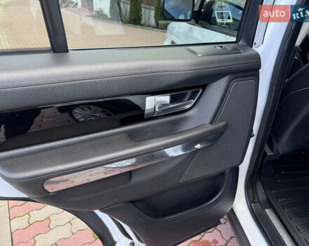 Білий Ленд Ровер Range Rover Sport, об'ємом двигуна 3 л та пробігом 268 тис. км за 17300 $, фото 14 на Automoto.ua
