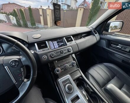 Білий Ленд Ровер Range Rover Sport, об'ємом двигуна 3 л та пробігом 271 тис. км за 16999 $, фото 27 на Automoto.ua