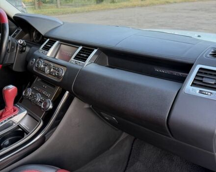 Білий Ленд Ровер Range Rover Sport, об'ємом двигуна 3 л та пробігом 132 тис. км за 17945 $, фото 16 на Automoto.ua