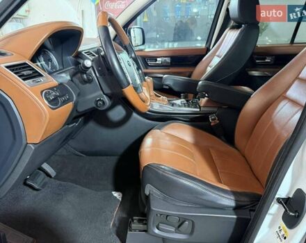 Белый Ленд Ровер Рендж Ровер Спорт, объемом двигателя 2.99 л и пробегом 127 тыс. км за 20000 $, фото 1 на Automoto.ua