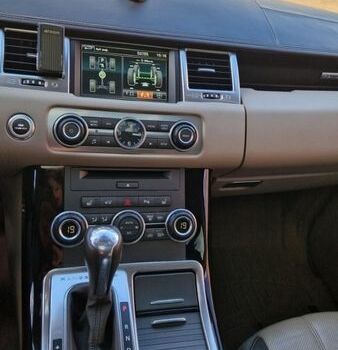 Белый Ленд Ровер Рендж Ровер Спорт, объемом двигателя 2.99 л и пробегом 124 тыс. км за 18900 $, фото 18 на Automoto.ua