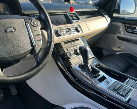 Білий Ленд Ровер Range Rover Sport, об'ємом двигуна 5 л та пробігом 132 тис. км за 18500 $, фото 64 на Automoto.ua
