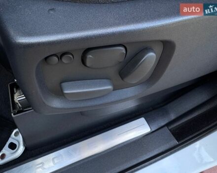 Білий Ленд Ровер Range Rover Sport, об'ємом двигуна 3 л та пробігом 271 тис. км за 16999 $, фото 26 на Automoto.ua