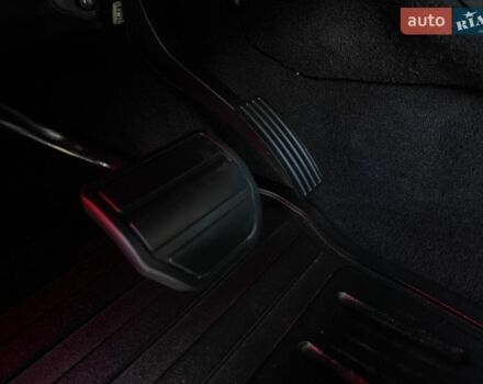 Білий Ленд Ровер Range Rover Sport, об'ємом двигуна 3 л та пробігом 271 тис. км за 16999 $, фото 32 на Automoto.ua