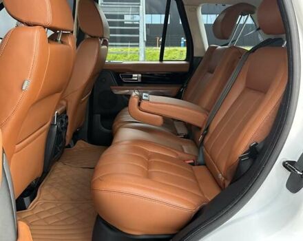 Білий Ленд Ровер Range Rover Sport, об'ємом двигуна 5 л та пробігом 331 тис. км за 12500 $, фото 20 на Automoto.ua