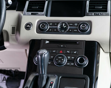 Білий Ленд Ровер Range Rover Sport, об'ємом двигуна 3 л та пробігом 92 тис. км за 39900 $, фото 19 на Automoto.ua