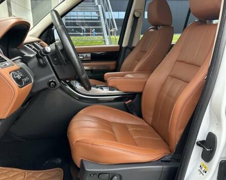 Білий Ленд Ровер Range Rover Sport, об'ємом двигуна 5 л та пробігом 331 тис. км за 12500 $, фото 13 на Automoto.ua