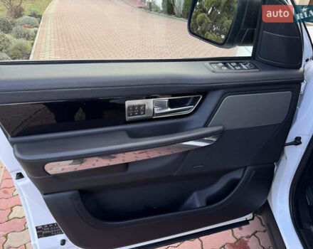 Білий Ленд Ровер Range Rover Sport, об'ємом двигуна 3 л та пробігом 268 тис. км за 17300 $, фото 18 на Automoto.ua