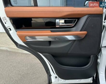 Білий Ленд Ровер Range Rover Sport, об'ємом двигуна 5 л та пробігом 331 тис. км за 12500 $, фото 19 на Automoto.ua