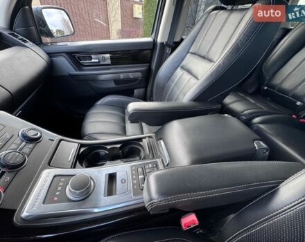 Білий Ленд Ровер Range Rover Sport, об'ємом двигуна 3 л та пробігом 271 тис. км за 16999 $, фото 24 на Automoto.ua