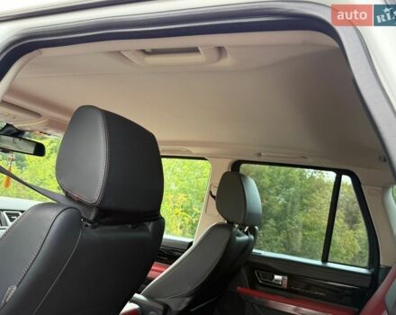 Білий Ленд Ровер Range Rover Sport, об'ємом двигуна 5 л та пробігом 227 тис. км за 12350 $, фото 49 на Automoto.ua