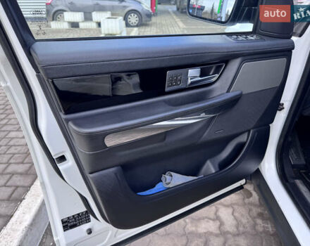 Білий Ленд Ровер Range Rover Sport, об'ємом двигуна 3 л та пробігом 268 тис. км за 16999 $, фото 29 на Automoto.ua