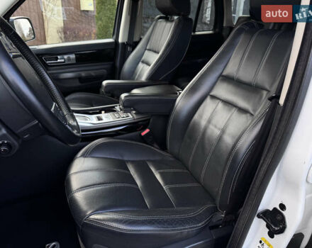 Білий Ленд Ровер Range Rover Sport, об'ємом двигуна 3 л та пробігом 268 тис. км за 17500 $, фото 24 на Automoto.ua