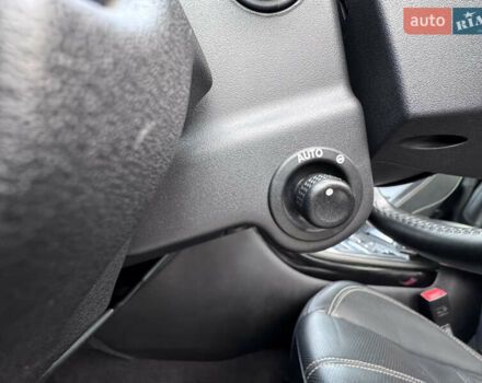 Білий Ленд Ровер Range Rover Sport, об'ємом двигуна 3 л та пробігом 268 тис. км за 16999 $, фото 38 на Automoto.ua