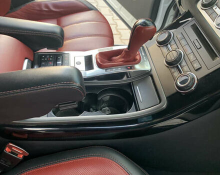 Білий Ленд Ровер Range Rover Sport, об'ємом двигуна 3 л та пробігом 135 тис. км за 30500 $, фото 27 на Automoto.ua