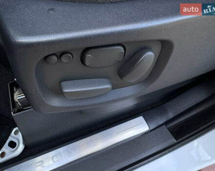 Білий Ленд Ровер Range Rover Sport, об'ємом двигуна 3 л та пробігом 268 тис. км за 17300 $, фото 23 на Automoto.ua