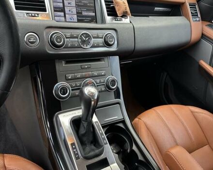 Білий Ленд Ровер Range Rover Sport, об'ємом двигуна 5 л та пробігом 331 тис. км за 12500 $, фото 17 на Automoto.ua