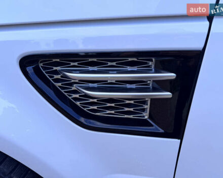 Білий Ленд Ровер Range Rover Sport, об'ємом двигуна 3 л та пробігом 268 тис. км за 18500 $, фото 12 на Automoto.ua