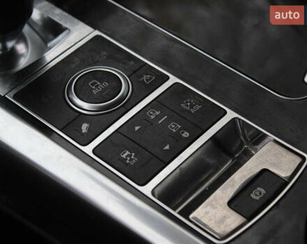 Білий Ленд Ровер Range Rover Sport, об'ємом двигуна 2.99 л та пробігом 300 тис. км за 19999 $, фото 33 на Automoto.ua