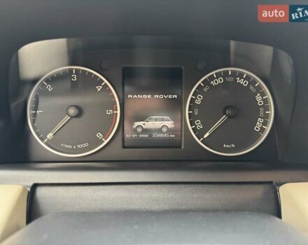 Білий Ленд Ровер Range Rover Sport, об'ємом двигуна 3 л та пробігом 237 тис. км за 16000 $, фото 31 на Automoto.ua