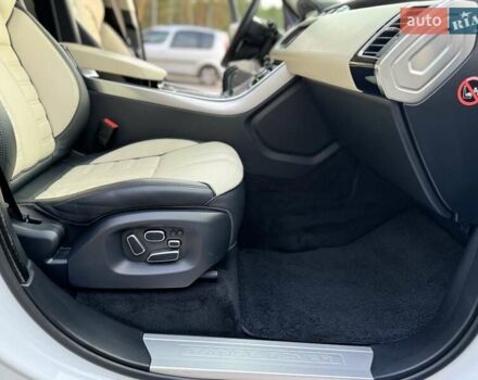 Ленд Ровер Рендж Ровер Спорт 2013 в Киеве на Automoto.ua Белый Ленд Ровер Рендж Ровер Спорт, объемом двигателя 3 л и пробегом 108 тыс. км за 27800 $, фото 73 на Automoto.ua