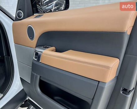 Білий Ленд Ровер Range Rover Sport, об'ємом двигуна 5 л та пробігом 119 тис. км за 39500 $, фото 31 на Automoto.ua