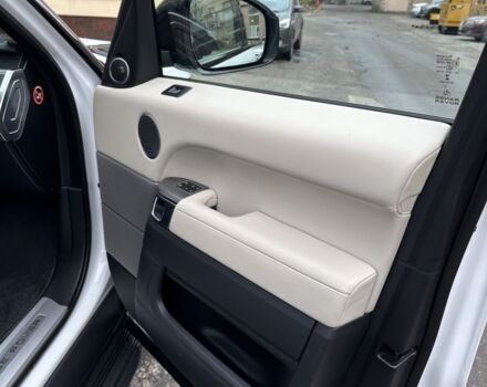 Білий Ленд Ровер Range Rover Sport, об'ємом двигуна 5 л та пробігом 123 тис. км за 25100 $, фото 14 на Automoto.ua
