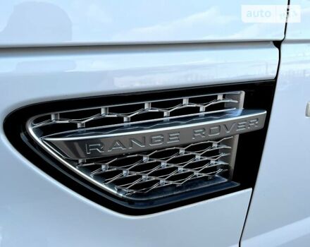 Белый Ленд Ровер Рендж Ровер Спорт, объемом двигателя 3 л и пробегом 156 тыс. км за 23500 $, фото 6 на Automoto.ua