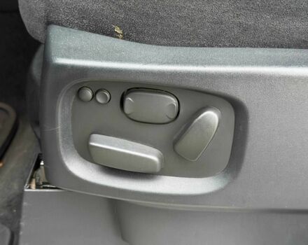 Білий Ленд Ровер Range Rover Sport, об'ємом двигуна 3 л та пробігом 156 тис. км за 21000 $, фото 12 на Automoto.ua