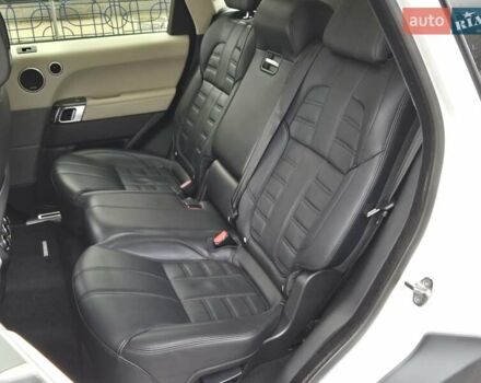 Белый Ленд Ровер Рендж Ровер Спорт, объемом двигателя 5 л и пробегом 122 тыс. км за 34500 $, фото 11 на Automoto.ua