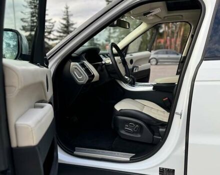 Ленд Ровер Рендж Ровер Спорт 2013 в Киеве на Automoto.ua Белый Ленд Ровер Рендж Ровер Спорт, объемом двигателя 3 л и пробегом 108 тыс. км за 27800 $, фото 32 на Automoto.ua