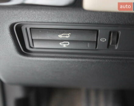 Білий Ленд Ровер Range Rover Sport, об'ємом двигуна 2.99 л та пробігом 300 тис. км за 19999 $, фото 29 на Automoto.ua