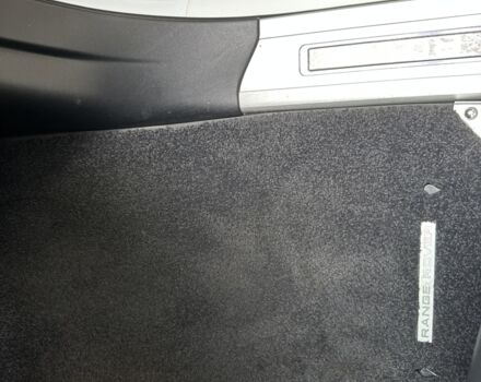 Білий Ленд Ровер Range Rover Sport, об'ємом двигуна 5 л та пробігом 123 тис. км за 25100 $, фото 45 на Automoto.ua