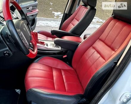 Белый Ленд Ровер Рендж Ровер Спорт, объемом двигателя 3 л и пробегом 156 тыс. км за 23500 $, фото 47 на Automoto.ua